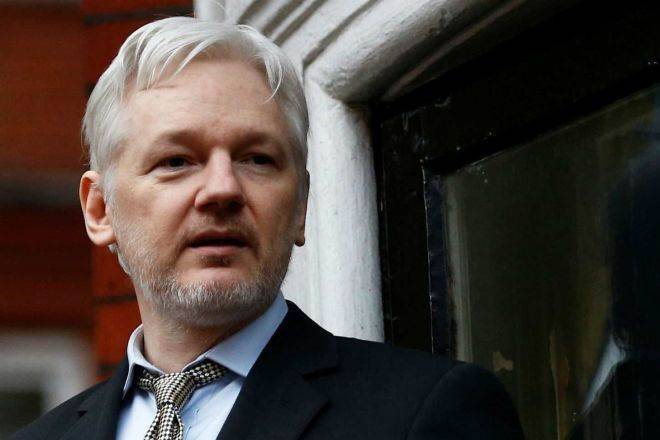 Julian Assange, us, weakileaks