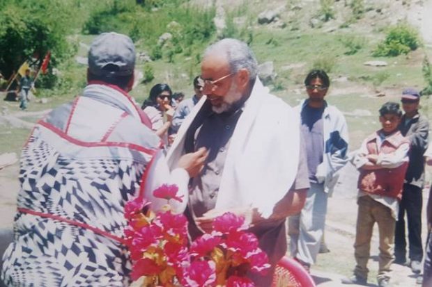 Narendra Modi in Himachal, Narendra Modi Himachal Pradesh, Narendra Modi Paragliding, Narendra Modi Kullu Manali, Paragliding in Manali, Rishan Thakur, Paragliding in India. Lok sabha elections 2019 himachal pradesh