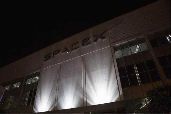 SpaceX, satellite launch, Florida, high winds, Starlink satellites, science news update