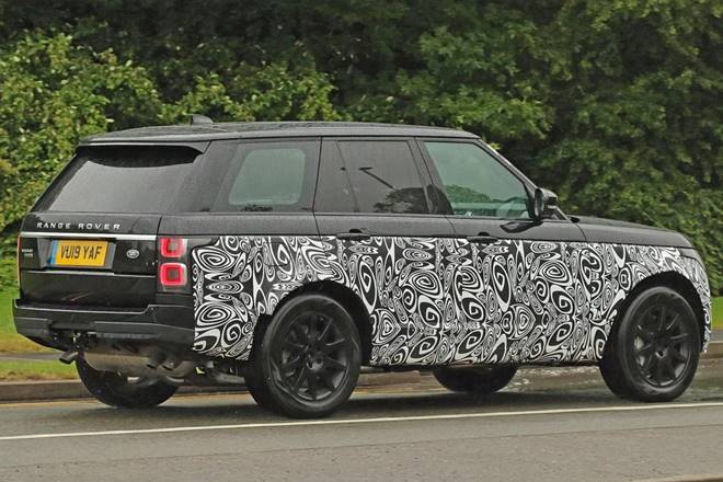 new range rover rear 660 image
