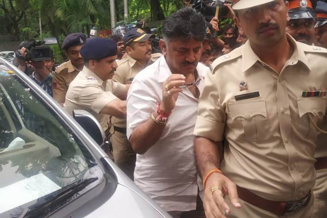 karnataka crisis, karnataka political crisis, dk shivakumar