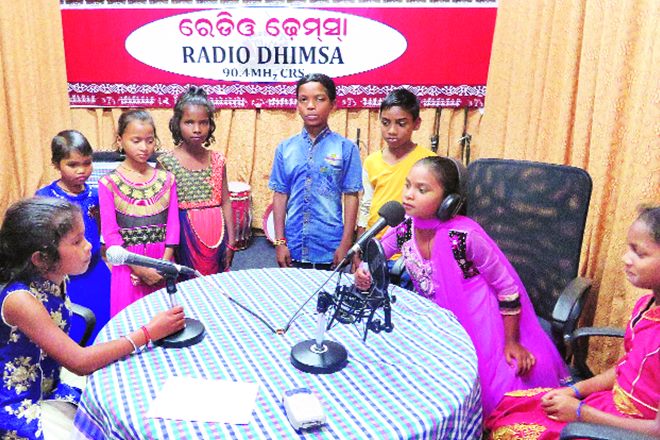 Alfaz-e-Mewat, 107.8 fm, Ghaghas, Haryana, 107.8 MHz, Gurgaon, Gurgaon ki Awaaz, Radio Udaan, Online, Danish Mahajan, general secretary of Radio Udaan, Jnan Taranga, 90.4 FM, Guwahati, Assam chief minister Tarun Gogoi, Jnan Taranga, Krishna Kanta Handique State Open University, KKHSOU, North Eastern Development Finance Corporation, NEDFi, Guwahati, Radio Dhimsa, 90.4 FM, Koraput, Odisha, Chappar village in Odisha, Koraput 