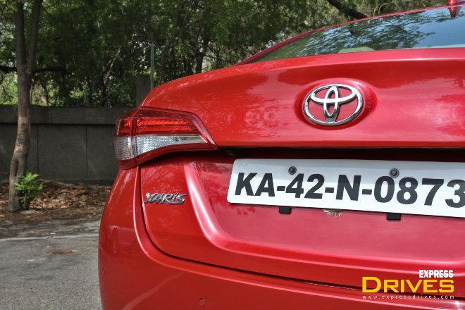 yaris four image