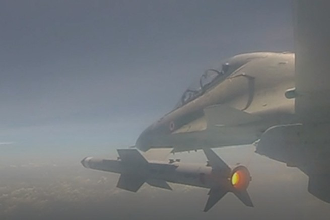 Astra Missile, Astra missile test, DRDO, Indian Air Force, IAF, SU-30 combat aircraft, Sukhoi-30 fighter jets, Indian missiles