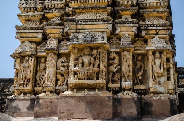 Neelkanth temple, alwar, rajasthan tourism, sariska tiger reserve, shantinath jain temple, mughal Aurangzeb