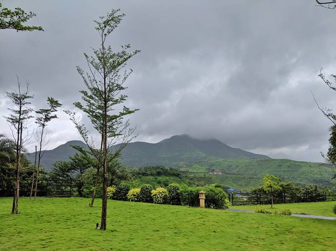 Getaways near Mumbai, Mumbai vacation, weekend trip from Mumbai, short road trip journey from Mumbai, Karjat, Raigad, Silvassa, Mulshi dam, Khopoli 