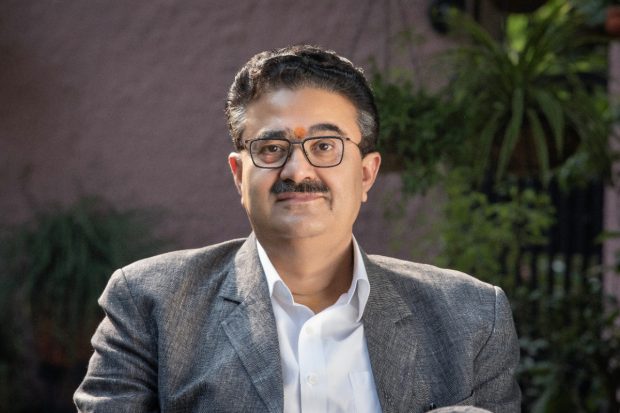 Uttar Pradesh, yogi Adityanath, Uttar Pradesh government, handicraft, vocal for local, itra, benarasi saree, Aligarh locks, up handicraft, up handicraft online, up handicraft website