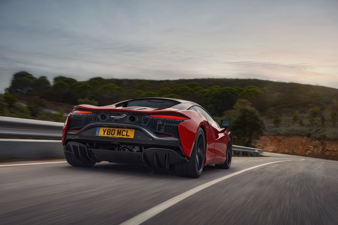 McLaren Artura Breaks Cover Plug in Hybrid Supercar With 671 Hp And 330 Km h Top Speed The 