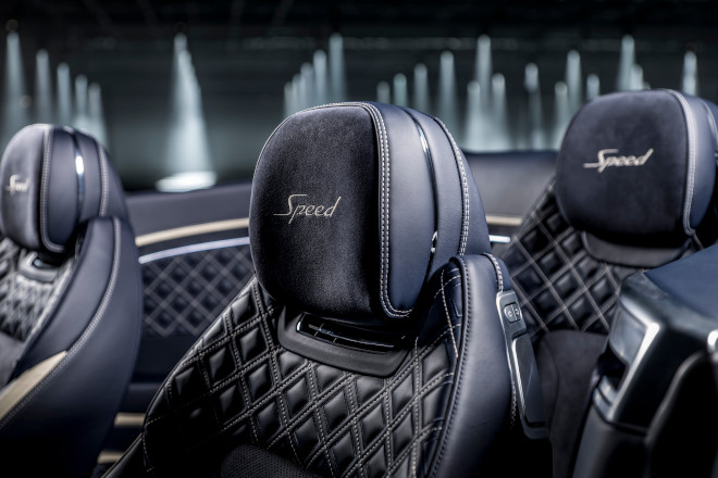 Bentley Continental GT Speed Convertible headrests with neckwarmer
