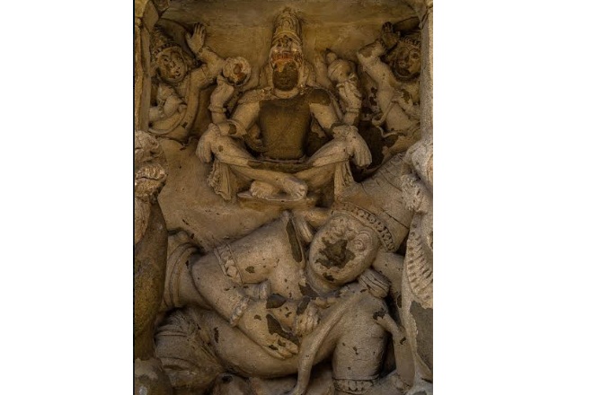 Shiva in utkatisana in Kailshnathar, Kanchipuram