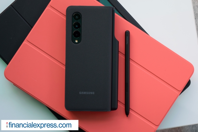 Samsung Galaxy Z Fold 3, Samsung Galaxy Z Fold 3 review, Samsung Galaxy Z Fold 3 India price, Samsung Galaxy Z Fold 3 specs, Samsung, Fold 3