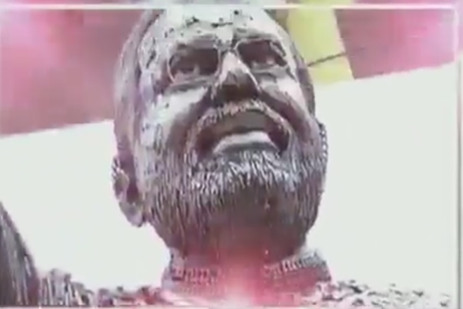 Modi sculpture