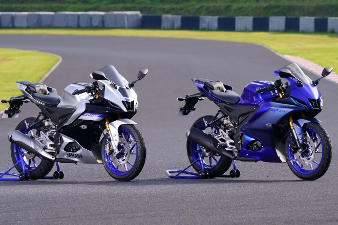 New Yamaha R15 V4 Vs Old Yamaha R15 V3 What All Has Changed Bike New Yamaha R15 V4 Vs Old Yamaha R15 V3 What All Has Changed Bike